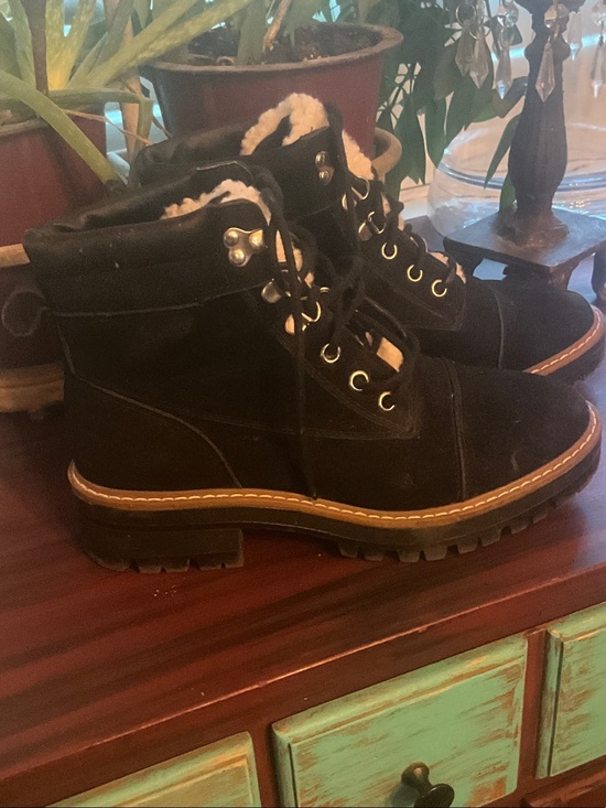 Time and Tru Shoes - Time and Tru Black Lace-Up Fur-Lined Combat Boots